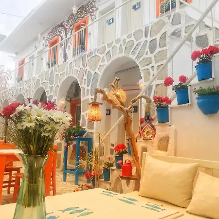 サデ ペンション ホテル *